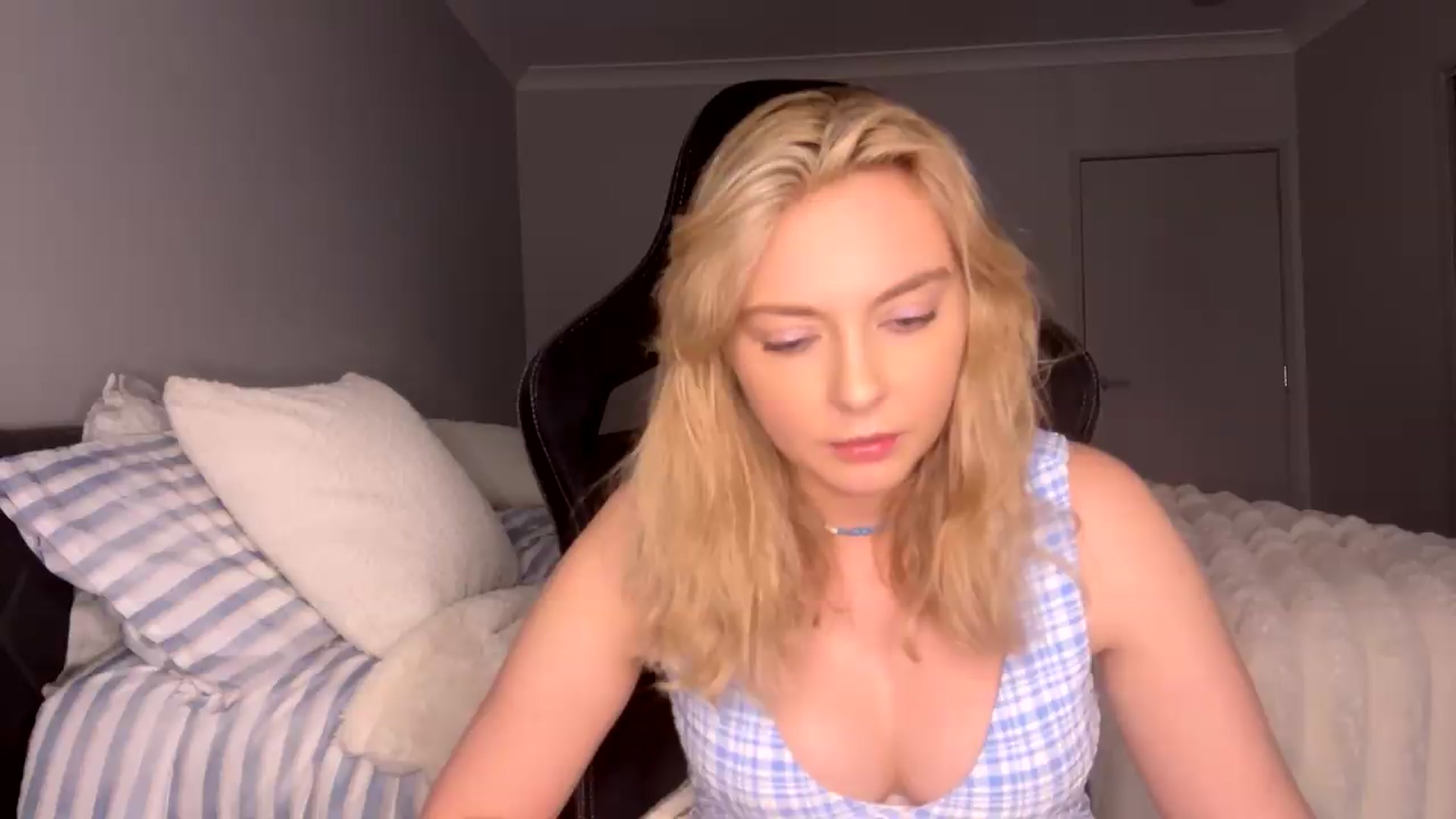 Gallery image thumbnail from Lotttiee's myfreecams stream on, 09/12/2026, 02:05 image 15 of 20