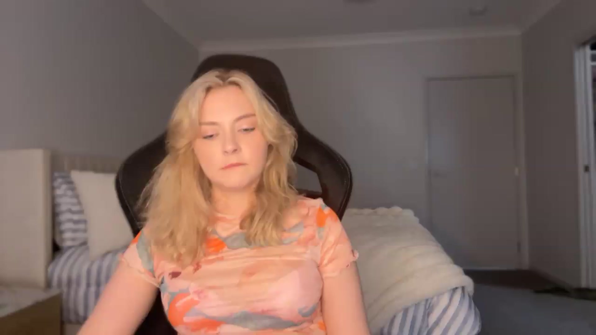 Gallery image thumbnail from Lotttiee's myfreecams stream on, 09/13/2026, 23:33 image 8 of 20