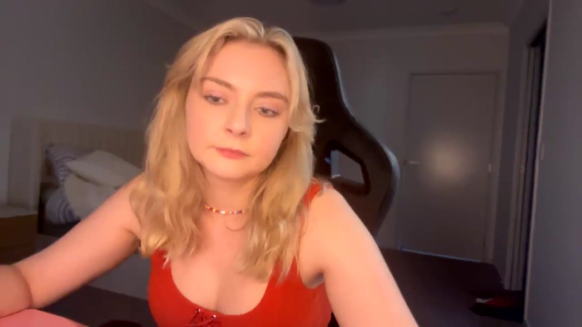 Gallery image thumbnail from Lotttiee's myfreecams stream on, 09/15/2026, 07:04 image 13 of 20