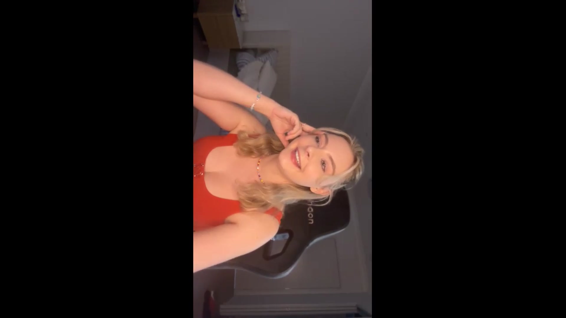 Gallery image thumbnail from Lotttiee's myfreecams stream on, 09/15/2026, 07:04 image 5 of 20