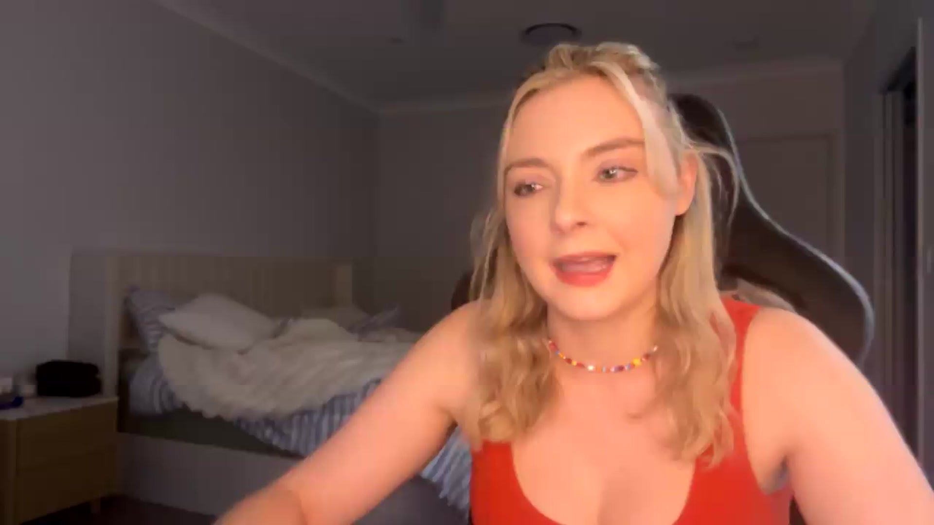 Gallery image thumbnail from Lotttiee's myfreecams stream on, 09/15/2026, 07:04 image 2 of 20