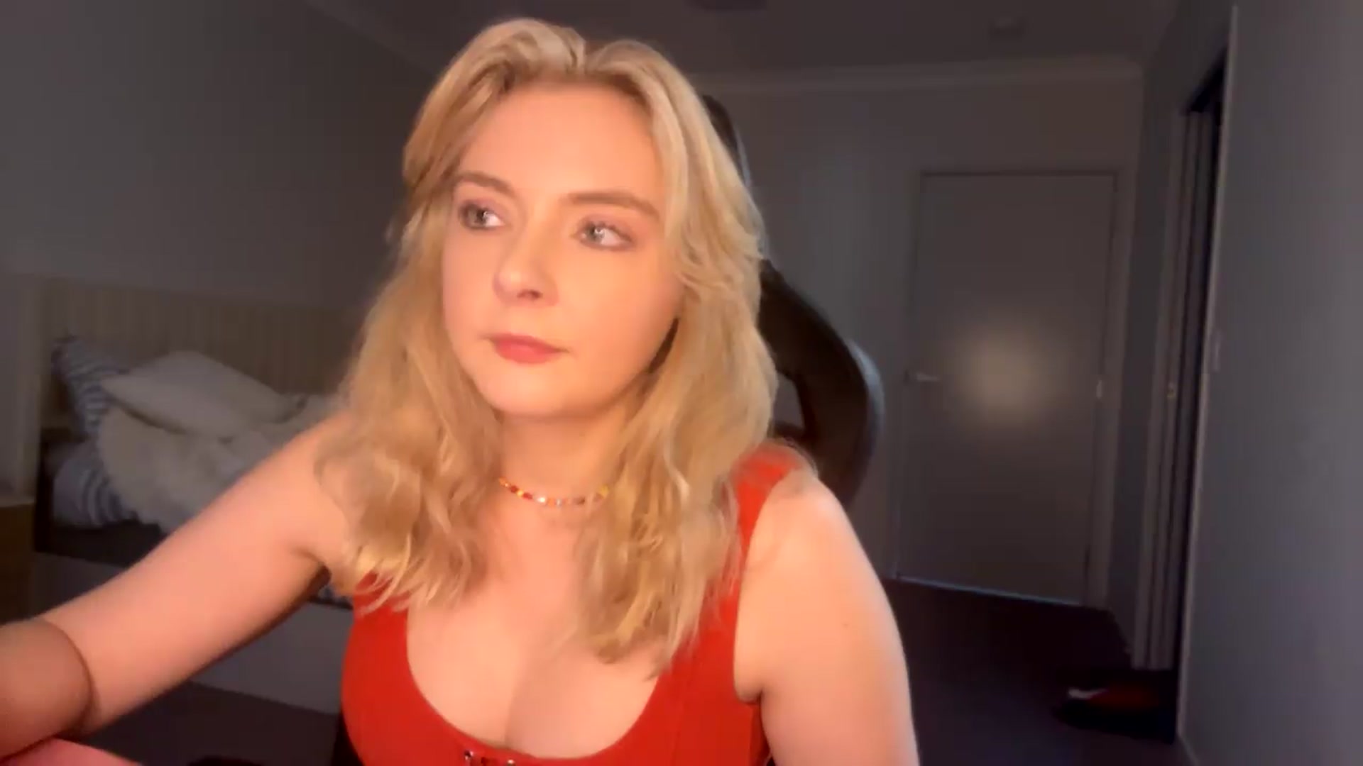 Gallery image thumbnail from Lotttiee's myfreecams stream on, 09/15/2026, 07:04 image 11 of 20