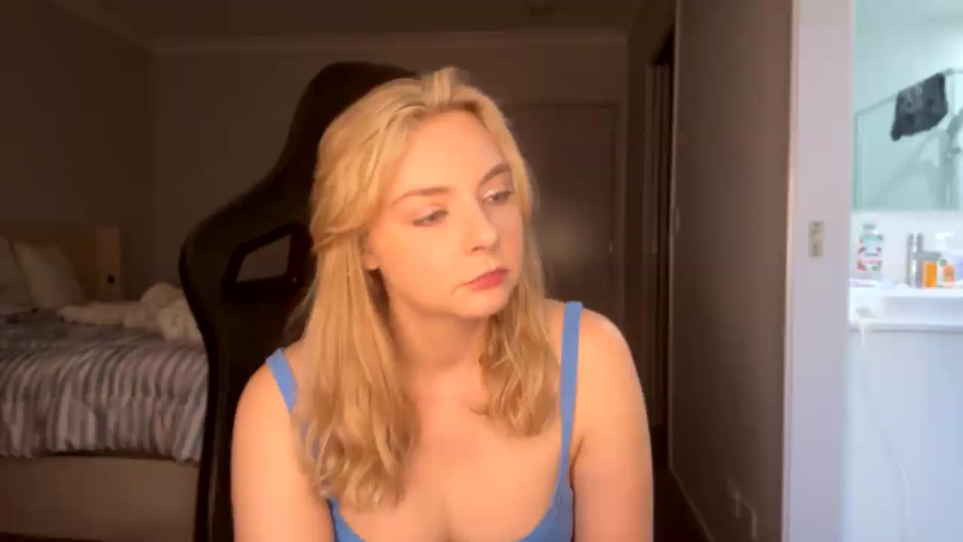 Gallery image thumbnail from Lotttiee's myfreecams stream on, 09/17/2026, 07:32 image 10 of 20