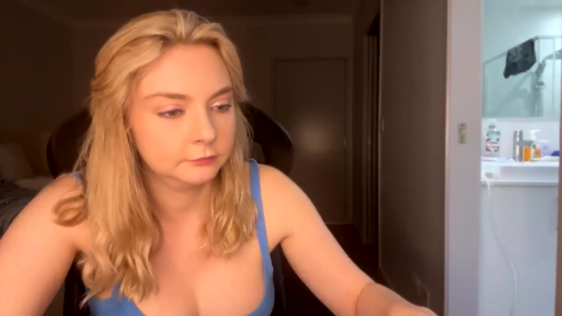 Gallery image thumbnail from Lotttiee's myfreecams stream on, 09/17/2026, 07:32 image 20 of 20