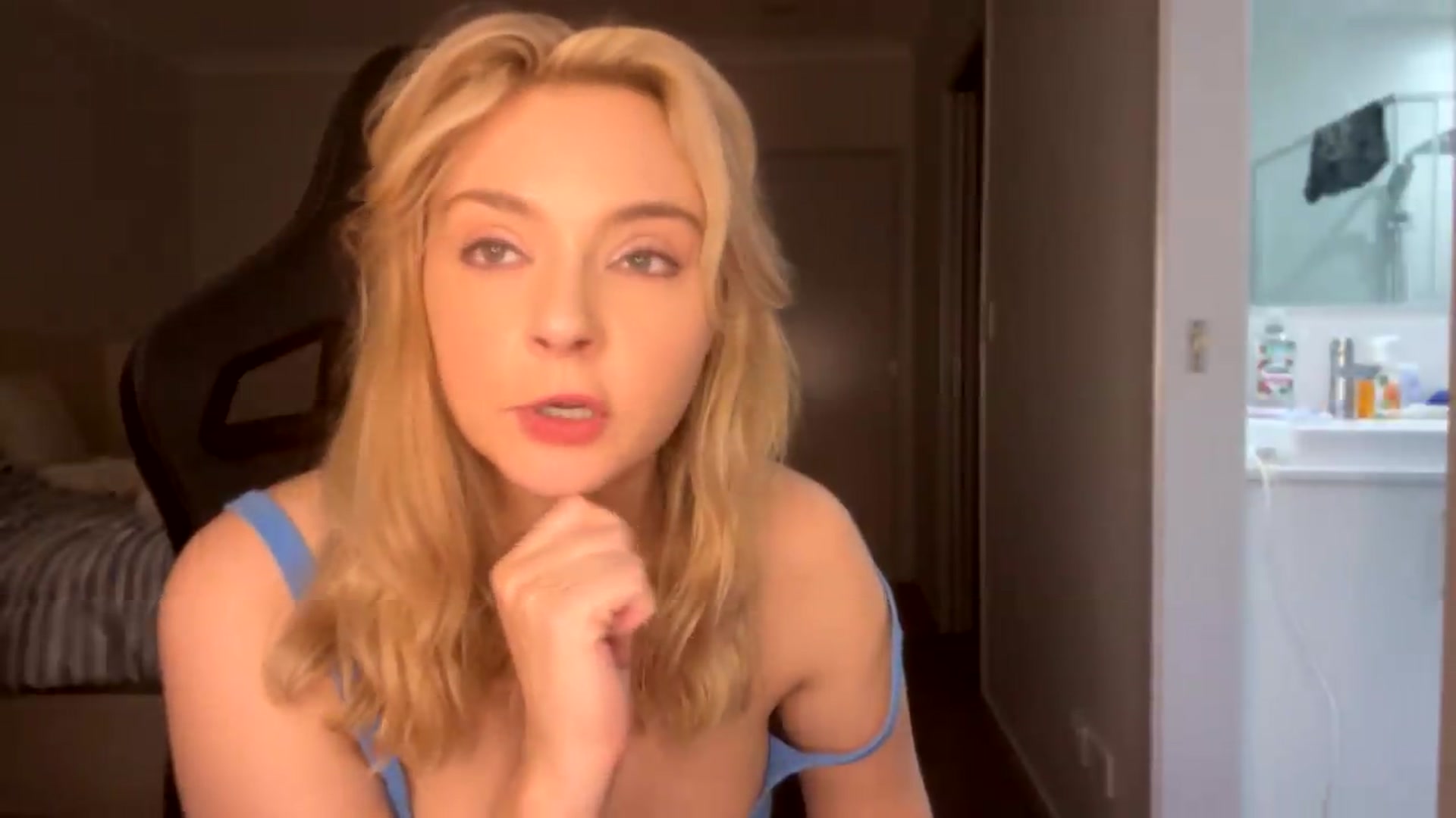 Gallery image thumbnail from Lotttiee's myfreecams stream on, 09/17/2026, 07:32 image 19 of 20
