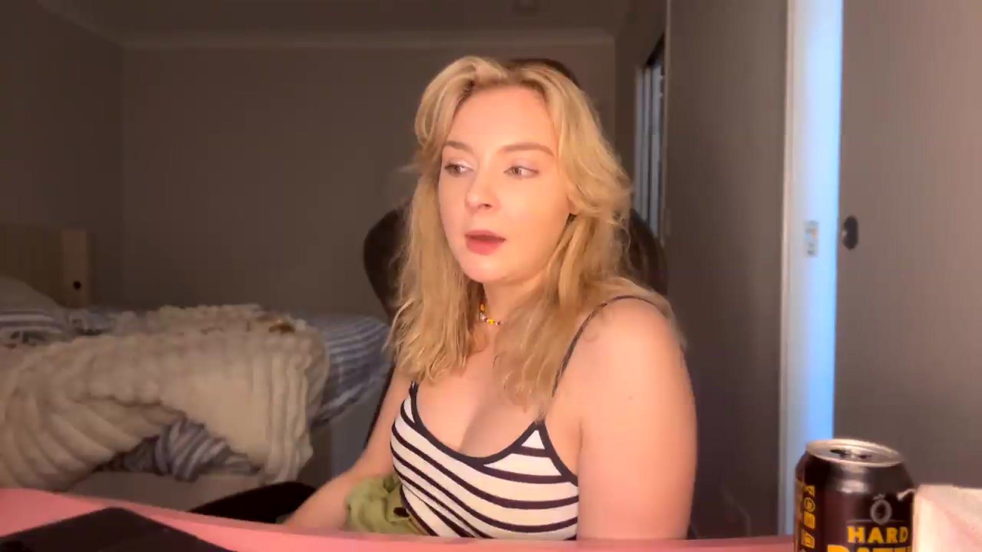 Gallery image thumbnail from Lotttiee's myfreecams stream on, 09/20/2026, 23:27 image 16 of 20