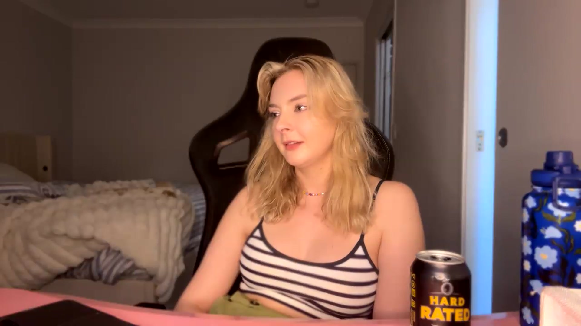Gallery image thumbnail from Lotttiee's myfreecams stream on, 09/20/2026, 23:27 image 3 of 20