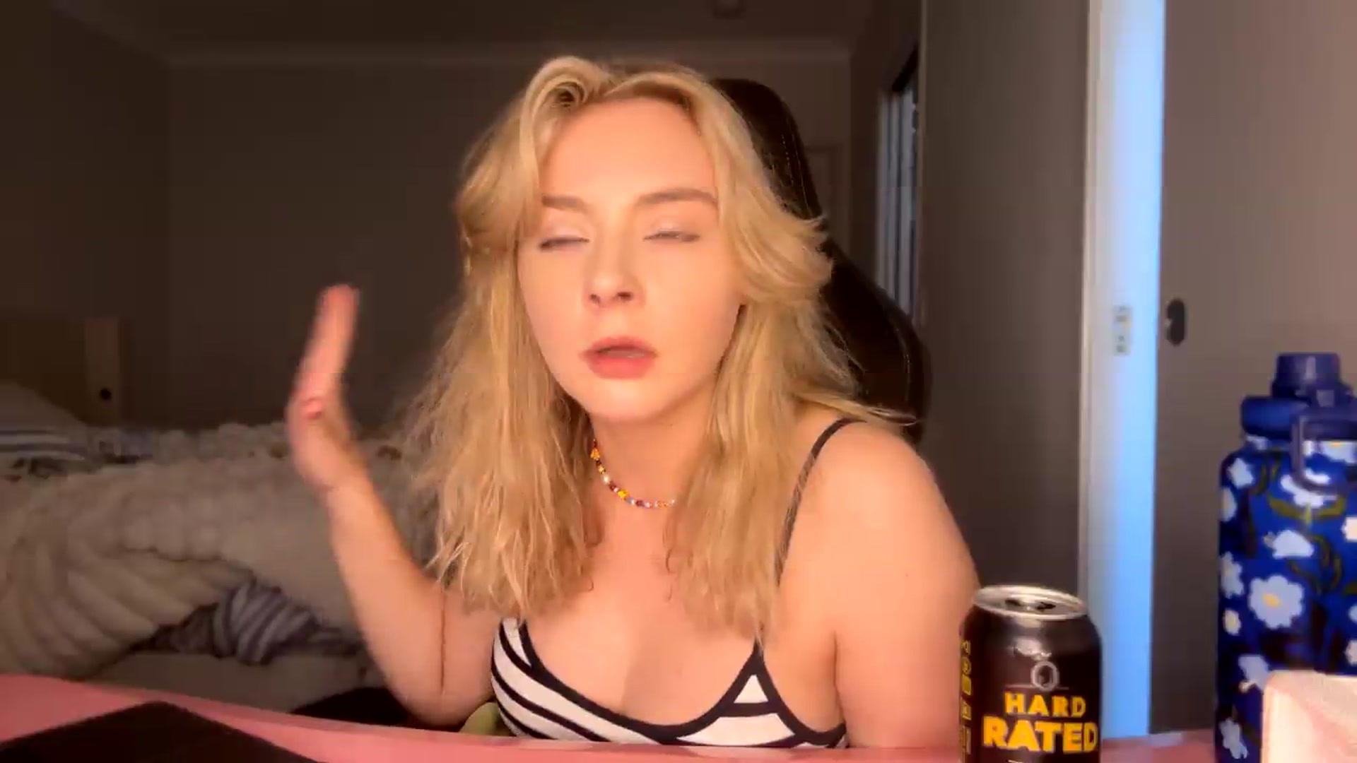 Gallery image thumbnail from Lotttiee's myfreecams stream on, 09/20/2026, 23:27 image 8 of 20