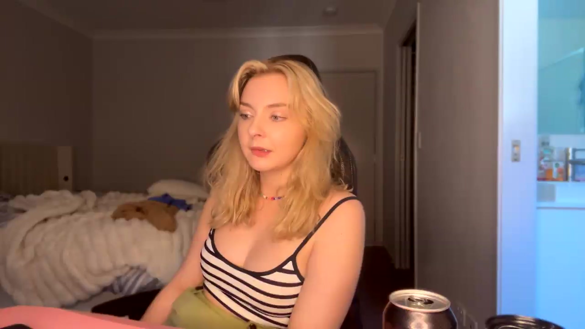 Gallery image thumbnail from Lotttiee's myfreecams stream on, 09/21/2026, 05:29 image 19 of 20