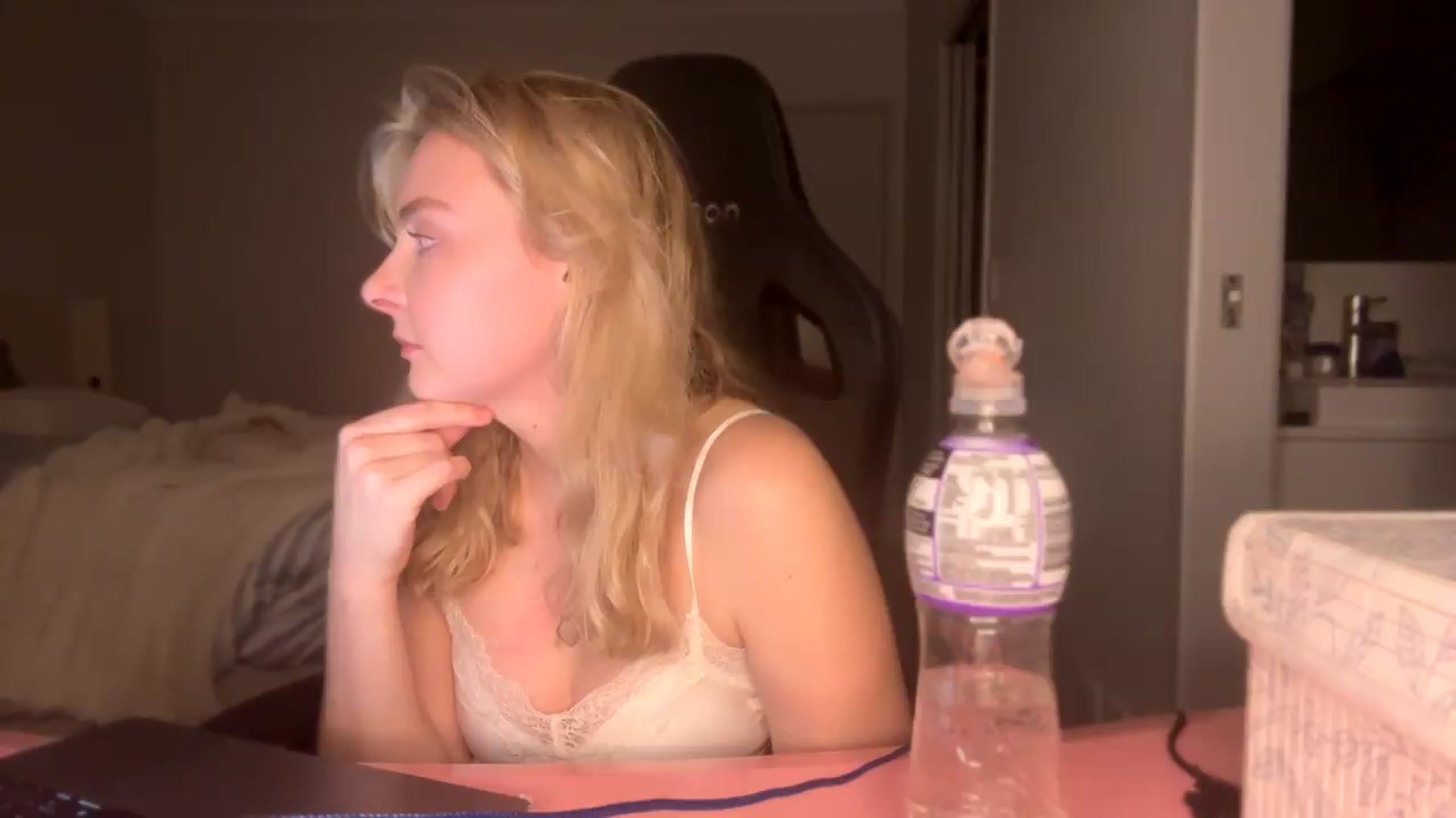 Gallery image thumbnail from Lotttiee's myfreecams stream on, 09/26/2026, 13:51 image 19 of 20