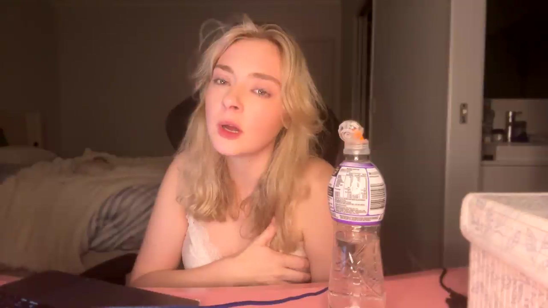 Gallery image thumbnail from Lotttiee's myfreecams stream on, 09/26/2026, 13:51 image 16 of 20