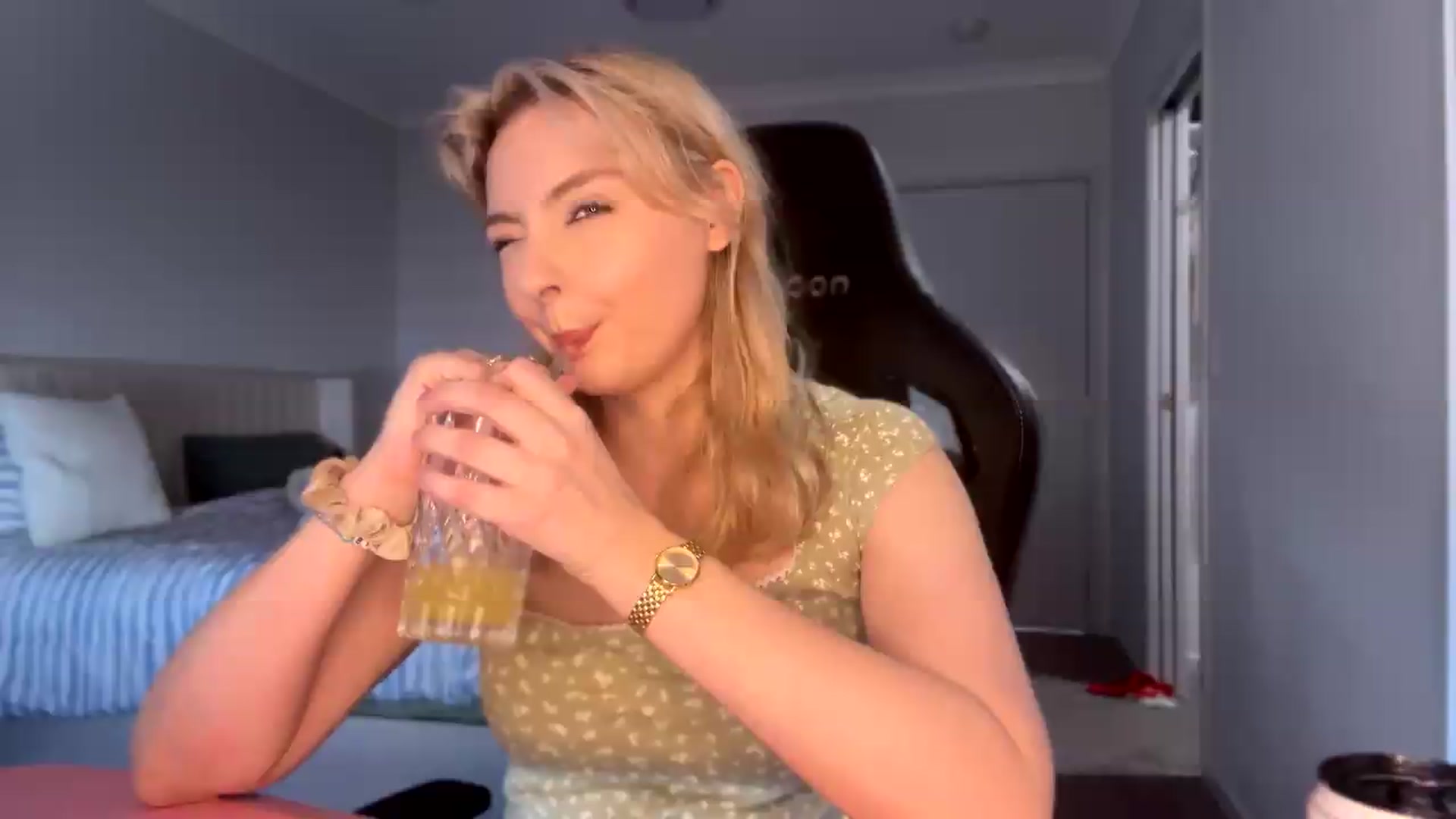 Gallery image thumbnail from Lotttiee's myfreecams stream on, 09/27/2026, 24:30 image 4 of 20