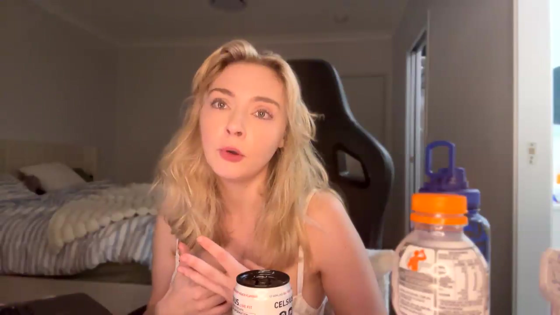 Gallery image thumbnail from Lotttiee's myfreecams stream on, 09/27/2026, 08:24 image 10 of 20