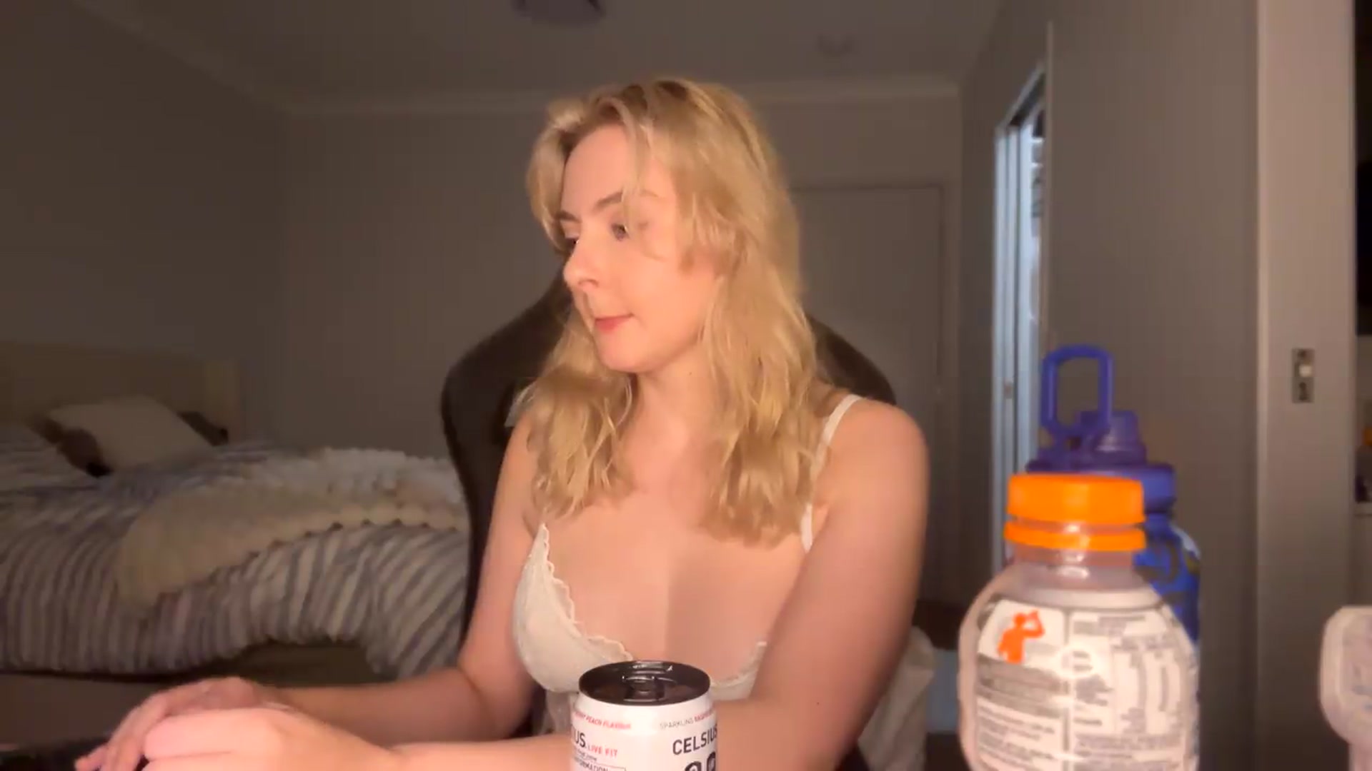 Gallery image thumbnail from Lotttiee's myfreecams stream on, 09/27/2026, 08:24 image 13 of 20