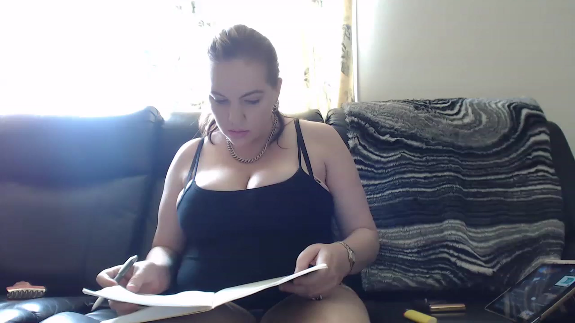 Gallery image thumbnail from LouisaAmbers's myfreecams stream on, 12/31/2022, 23:33 image 20 of 20