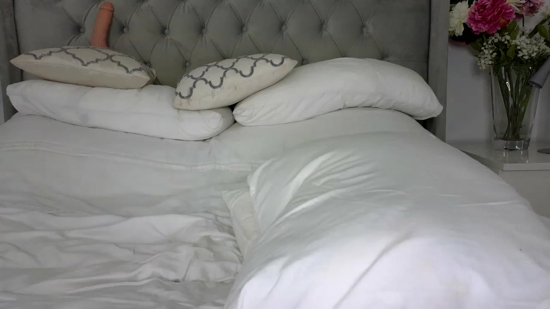 Gallery image thumbnail from Louisafernan's myfreecams stream on, 03/29/2023, 13:59 image 18 of 20