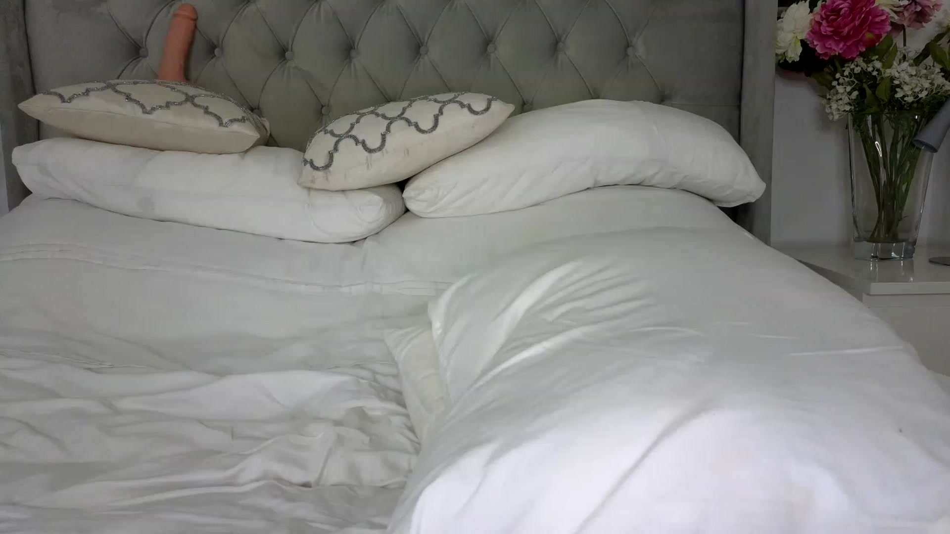 Gallery image thumbnail from Louisafernan's myfreecams stream on, 03/29/2023, 13:59 image 19 of 20