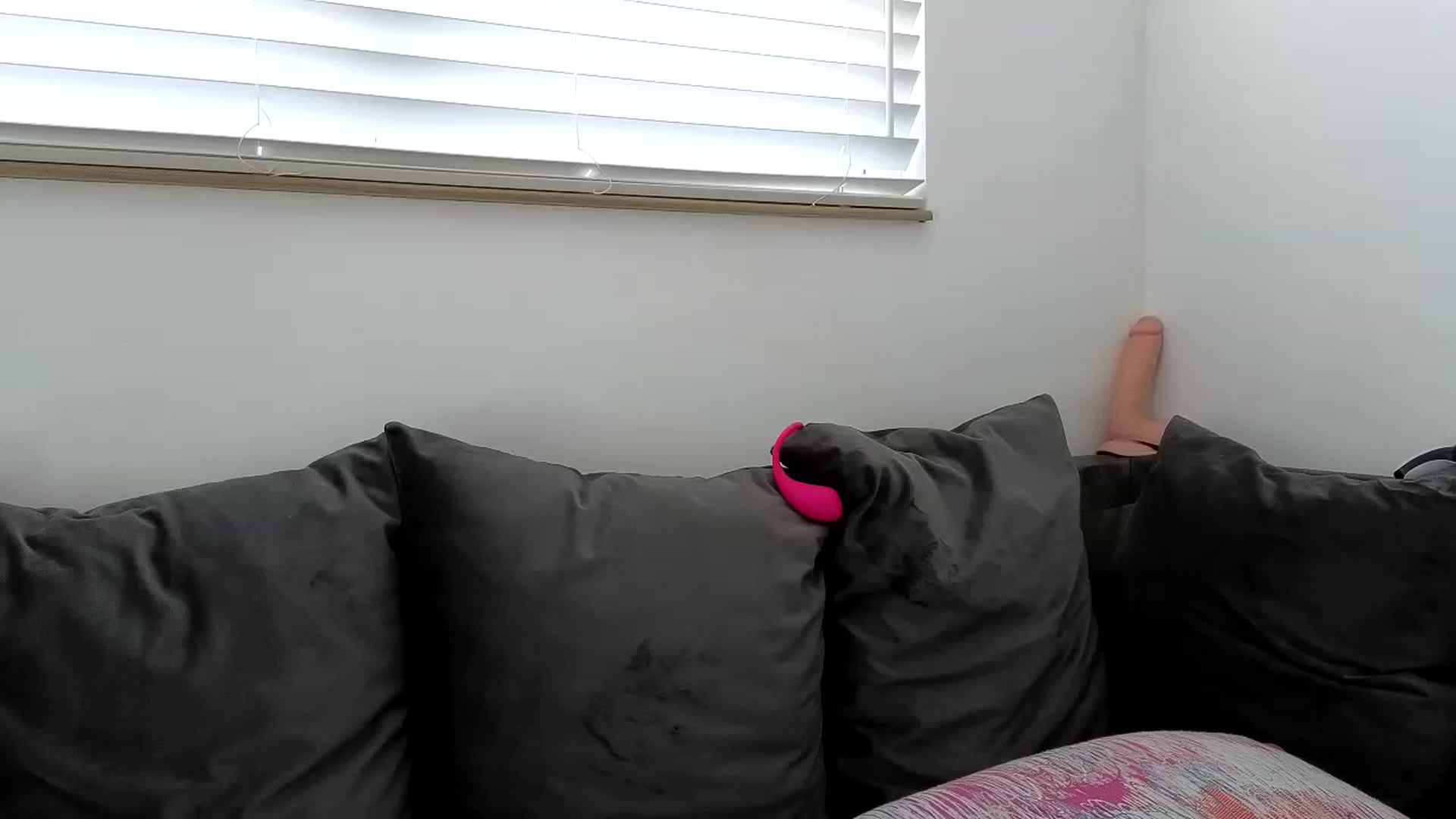 Gallery image thumbnail from Louisafernan's myfreecams stream on, 07/10/2023, 12:04 image 7 of 20