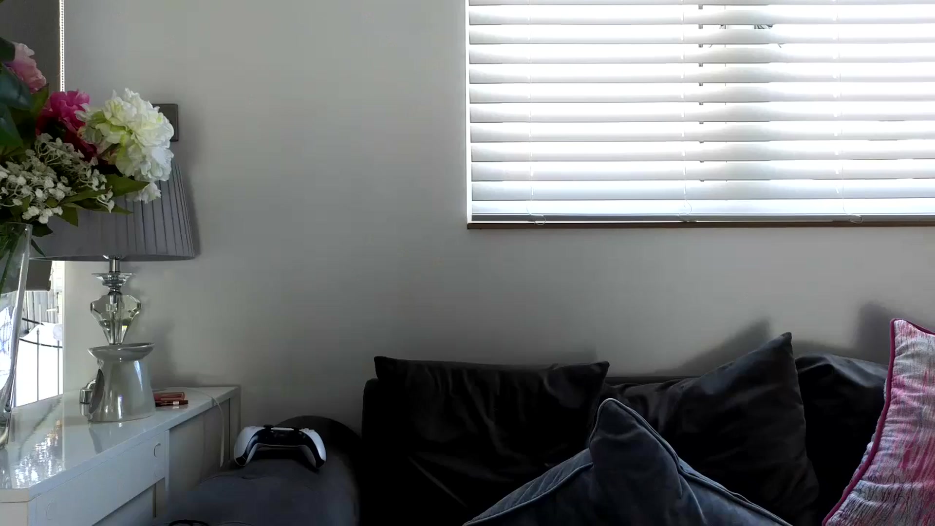 Gallery image thumbnail from Louisafernan's myfreecams stream on, 06/26/2024, 10:28 image 2 of 20