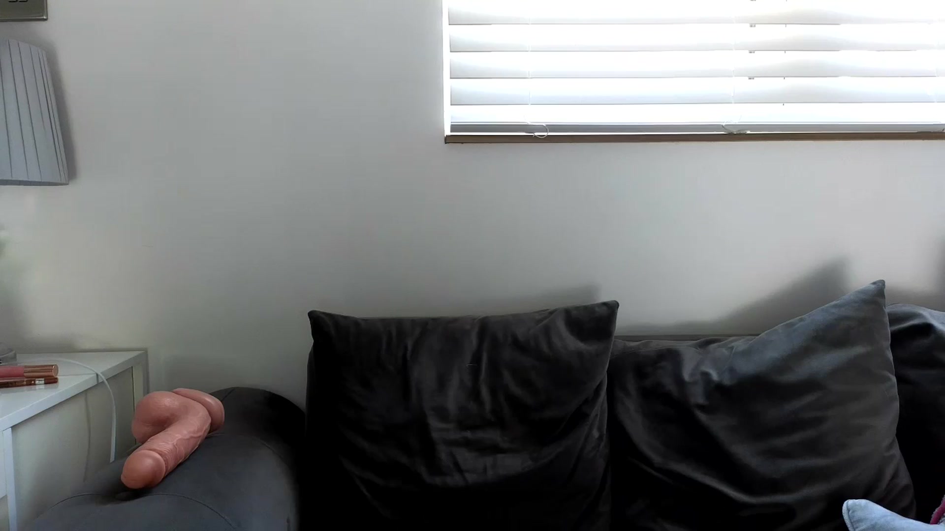 Gallery image thumbnail from Louisafernan's myfreecams stream on, 06/26/2024, 10:28 image 16 of 20