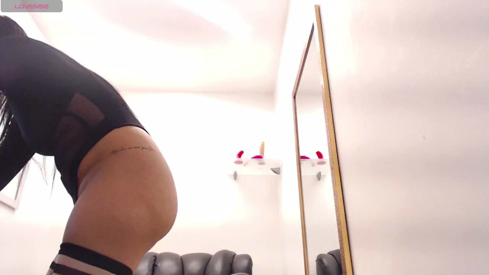 Gallery image thumbnail from Louisk's myfreecams stream on, 11/18/2024, 15:34 image 2 of 20