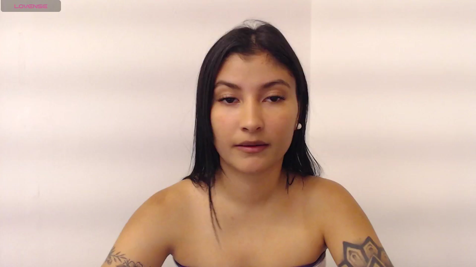 Gallery image thumbnail from Louisk's myfreecams stream on, 11/19/2024, 13:37 image 18 of 20