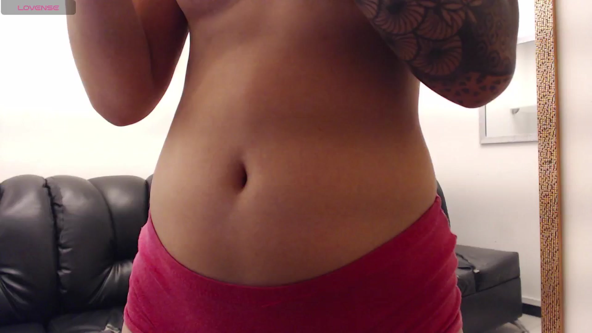 Gallery image thumbnail from Louisk's myfreecams stream on, 11/21/2024, 16:57 image 1 of 20