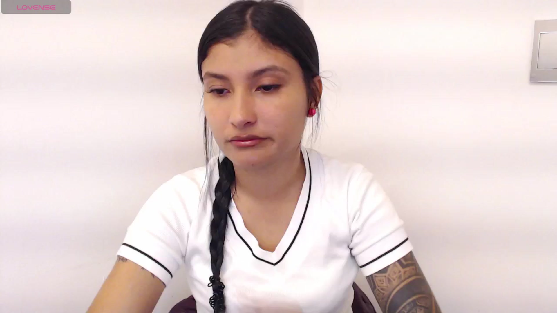 Gallery image thumbnail from Louisk's myfreecams stream on, 11/25/2024, 13:04 image 4 of 20