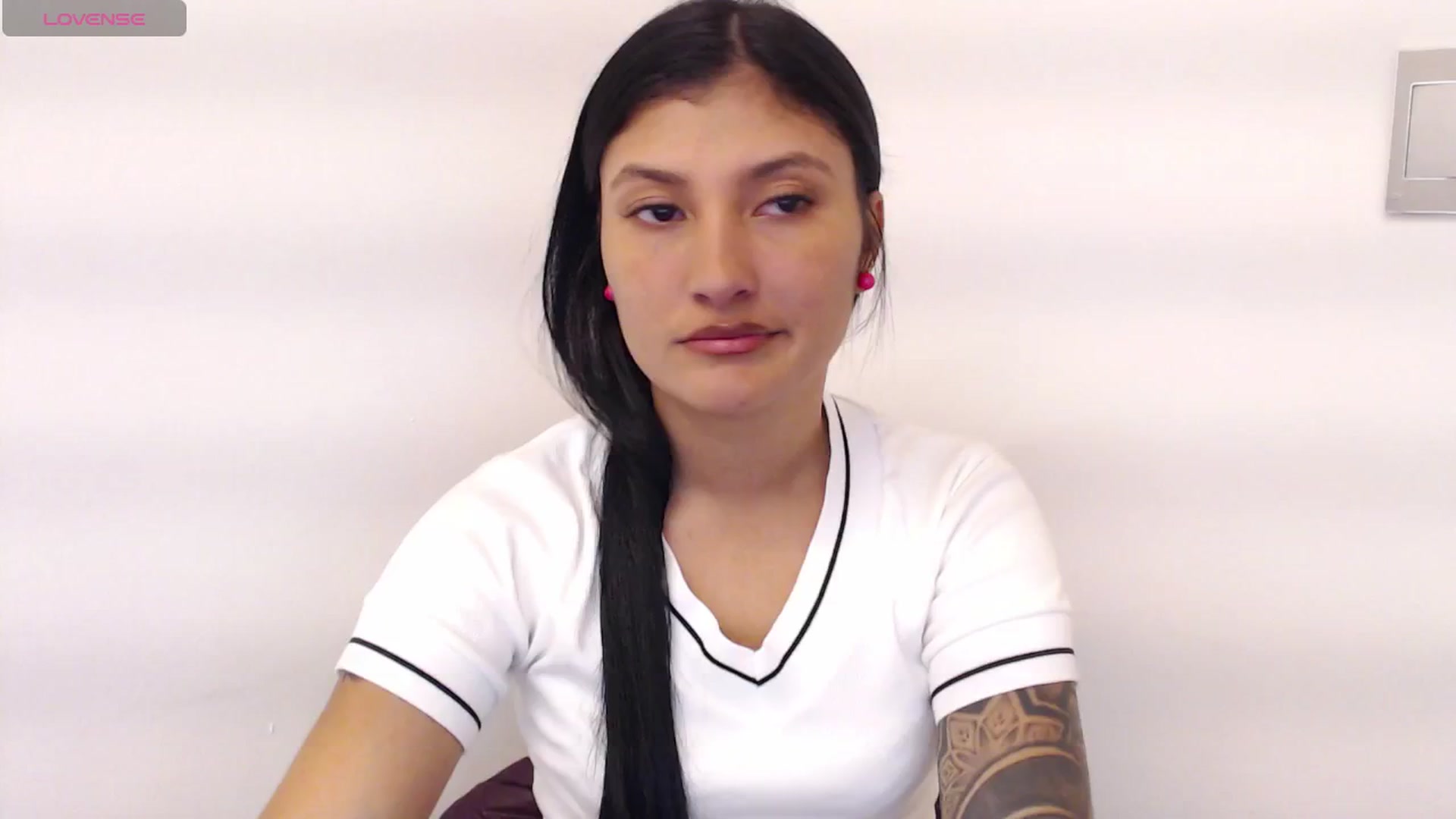 Gallery image thumbnail from Louisk's myfreecams stream on, 11/25/2024, 13:04 image 2 of 20