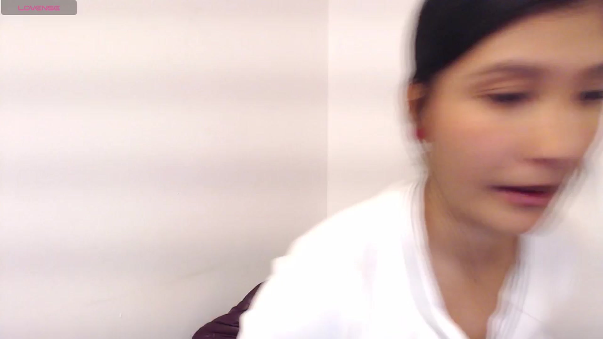 Gallery image thumbnail from Louisk's myfreecams stream on, 11/25/2024, 14:35 image 1 of 20