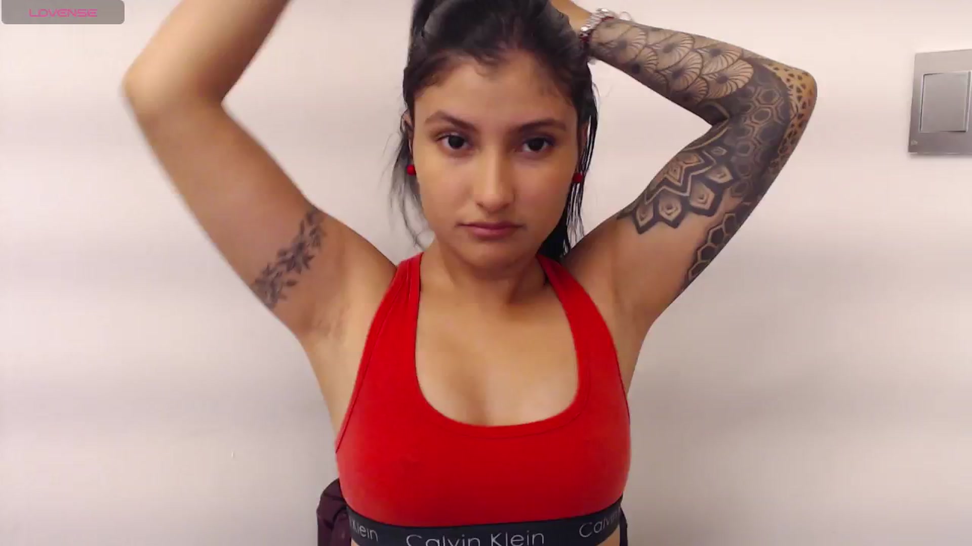 Gallery image thumbnail from Louisk's myfreecams stream on, 11/26/2024, 16:25 image 14 of 20