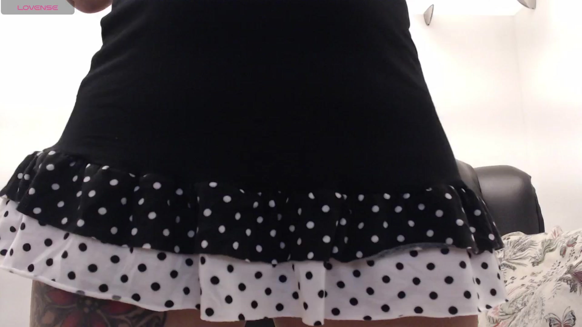 Gallery image thumbnail from Louisk's myfreecams stream on, 11/28/2024, 16:03 image 9 of 20