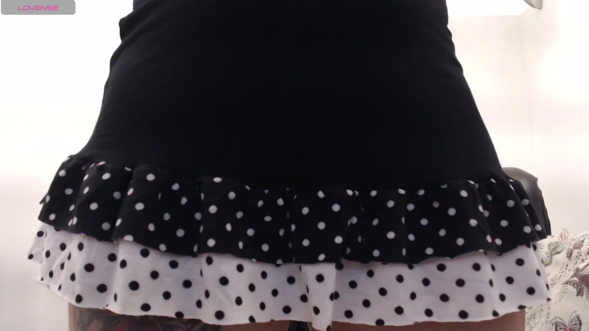 Gallery image thumbnail from Louisk's myfreecams stream on, 11/28/2024, 16:03 image 13 of 20
