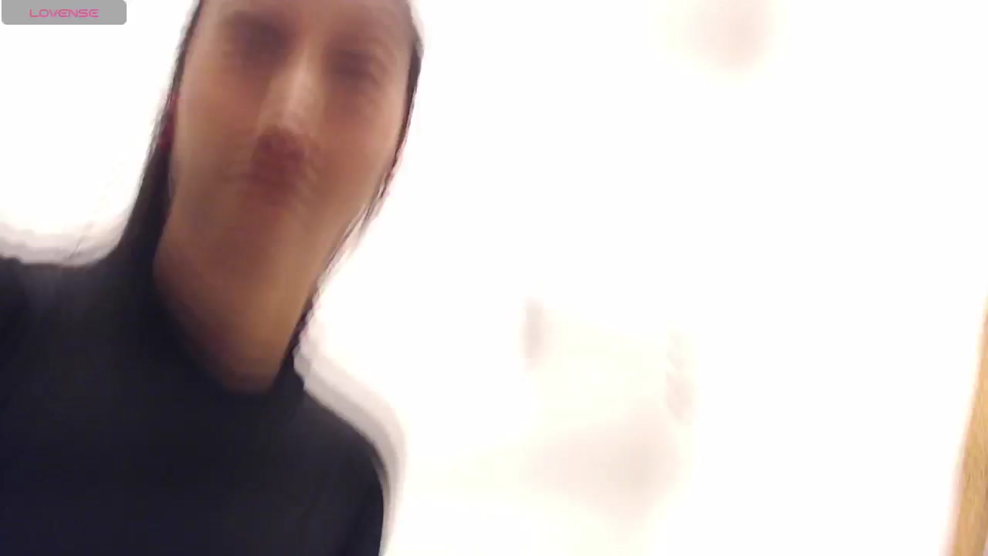 Gallery image thumbnail from Louisk's myfreecams stream on, 12/02/2024, 13:47 image 4 of 20