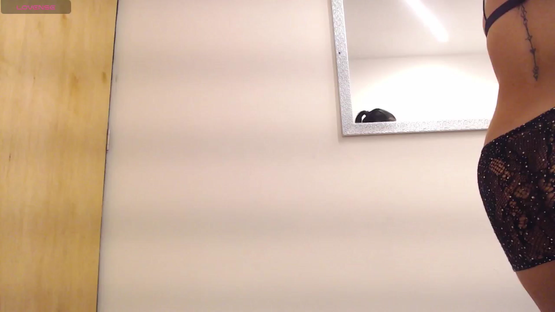 Gallery image thumbnail from Louisk's myfreecams stream on, 12/02/2024, 14:28 image 17 of 20