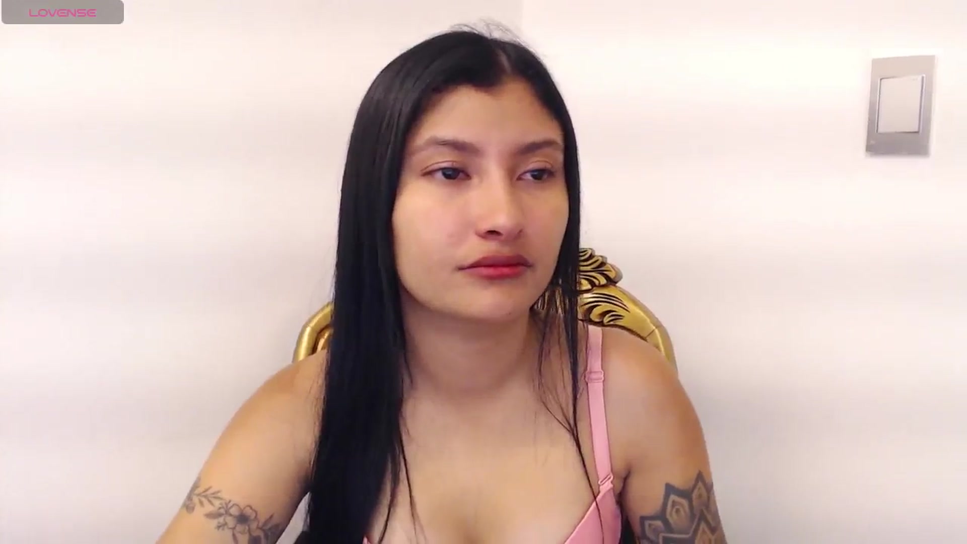 Gallery image thumbnail from Louisk's myfreecams stream on, 12/04/2024, 10:11 image 20 of 20