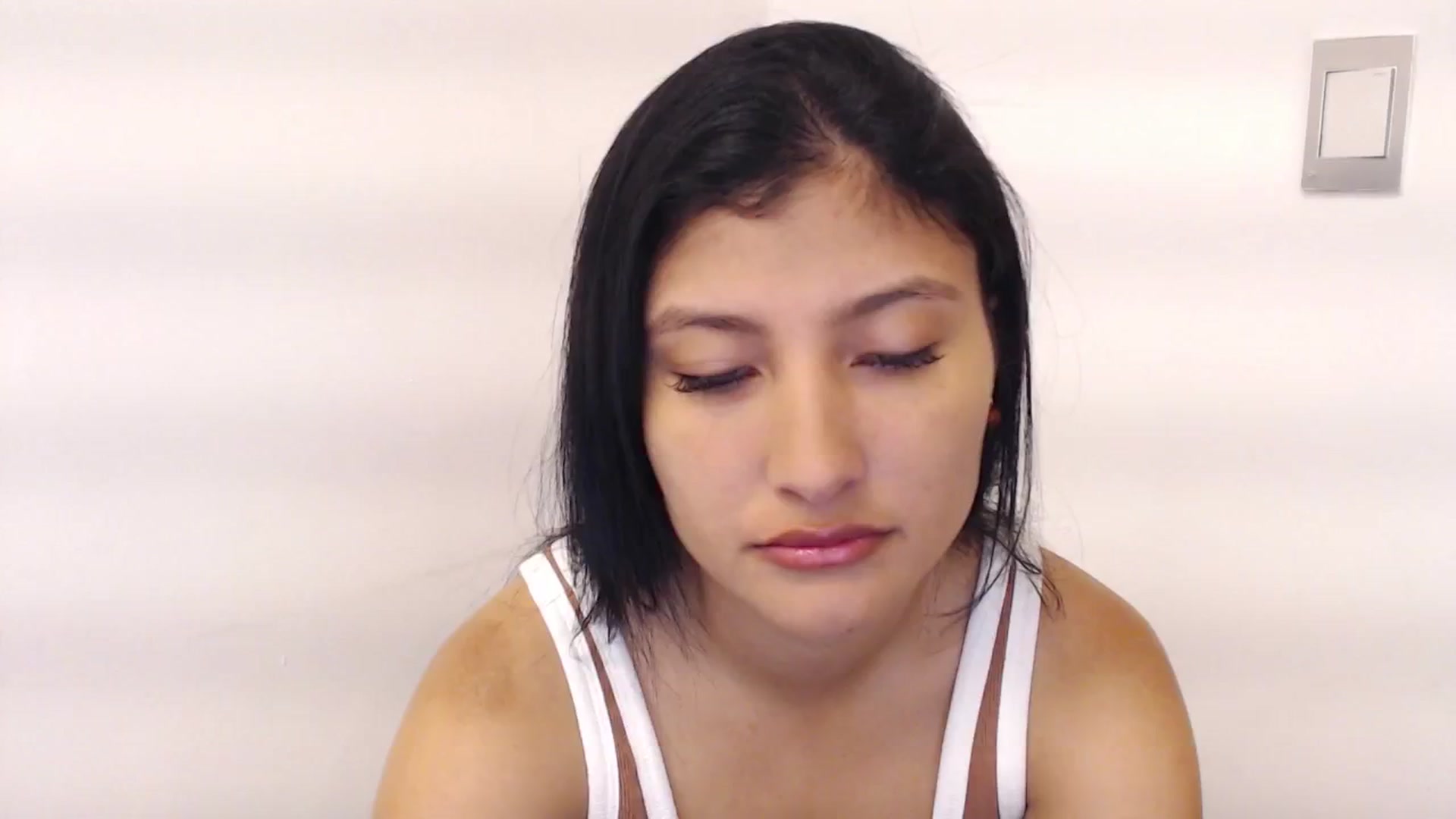 Gallery image thumbnail from Louisk's myfreecams stream on, 12/07/2024, 11:48 image 6 of 20