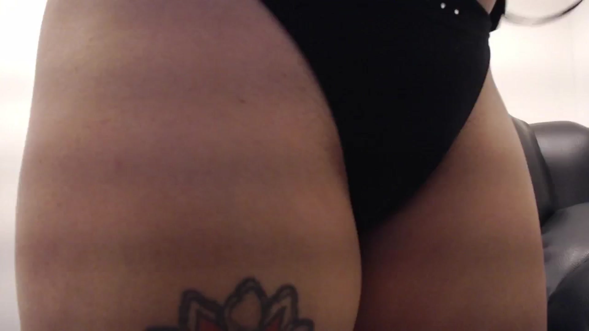 Gallery image thumbnail from Louisk's myfreecams stream on, 12/13/2024, 13:32 image 4 of 20