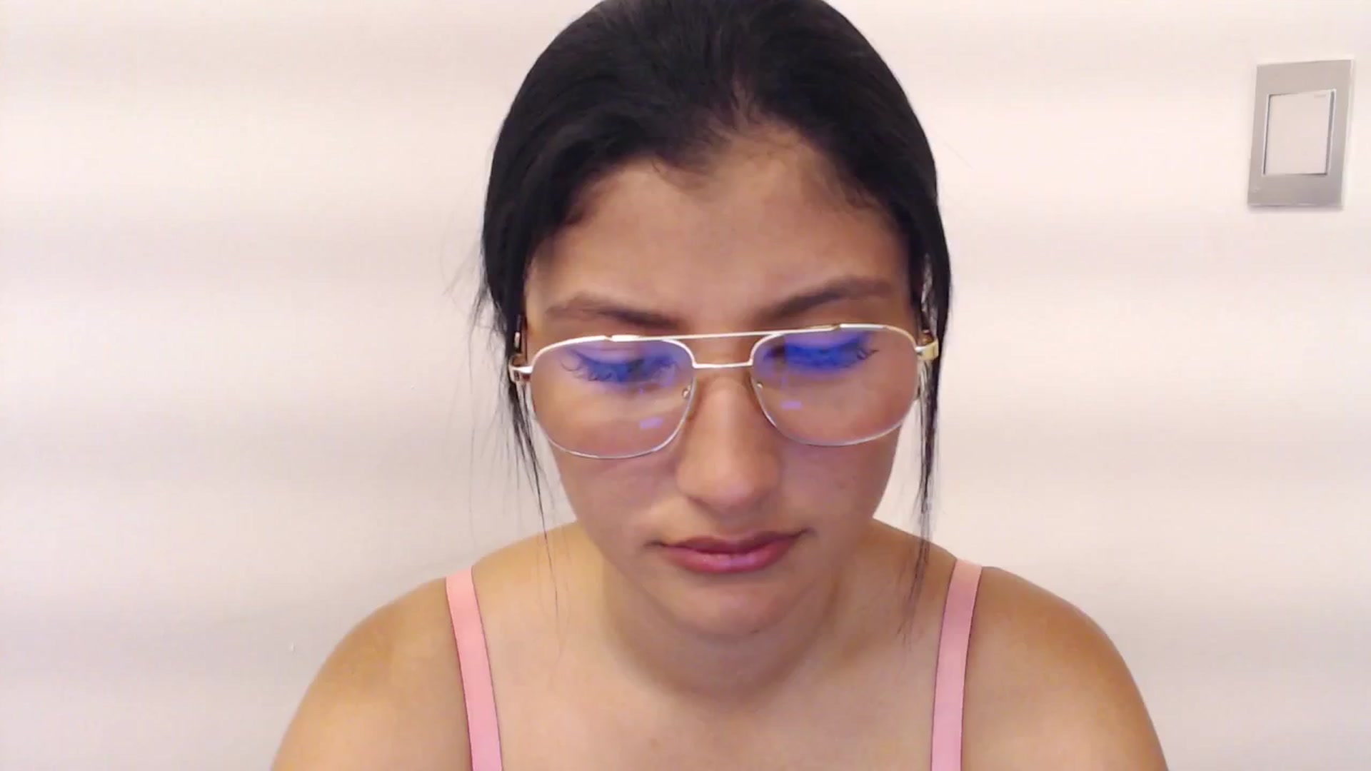 Gallery image thumbnail from Louisk's myfreecams stream on, 12/14/2024, 14:47 image 3 of 20