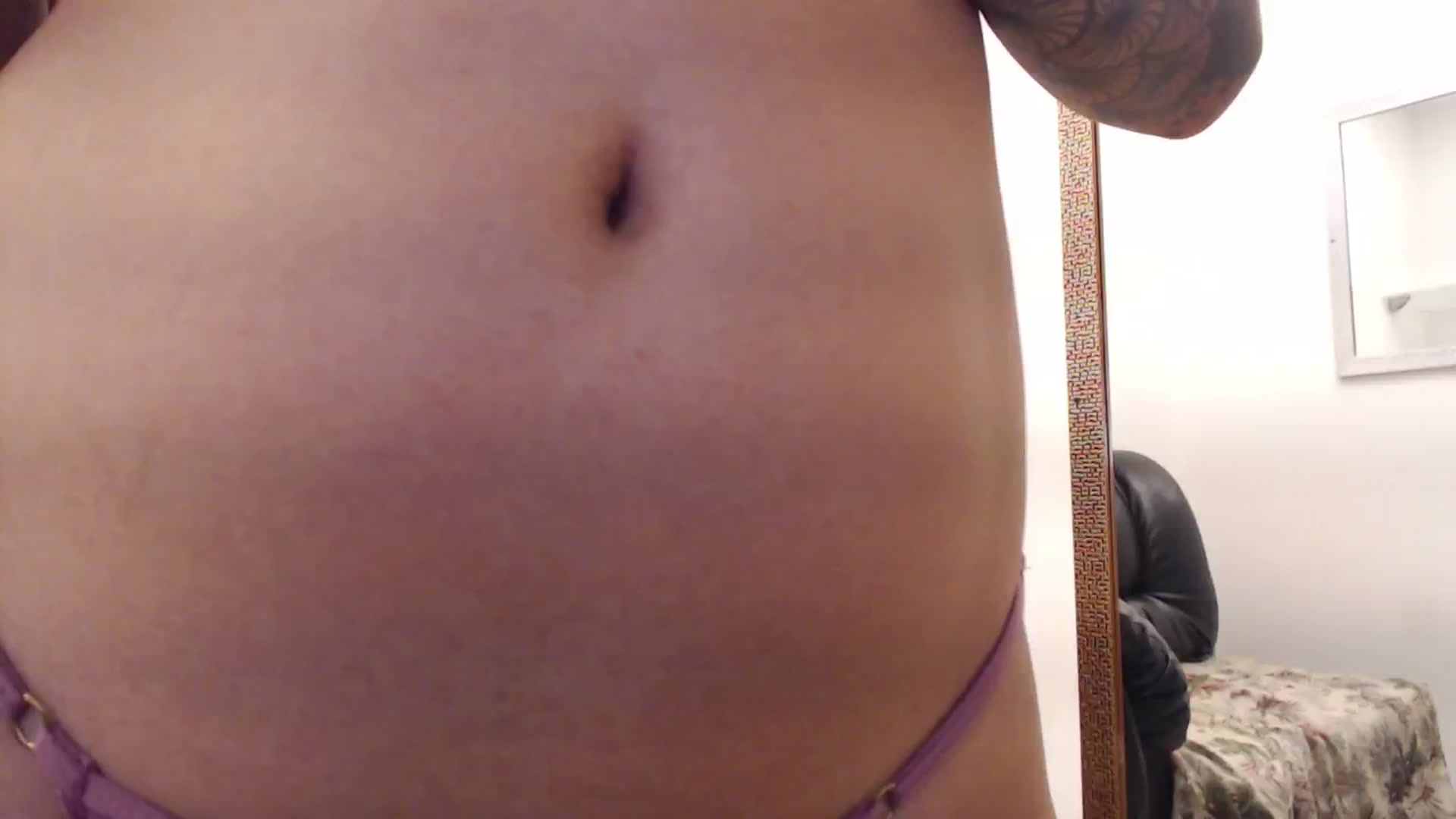 Gallery image thumbnail from Louisk's myfreecams stream on, 12/15/2024, 15:40 image 14 of 20