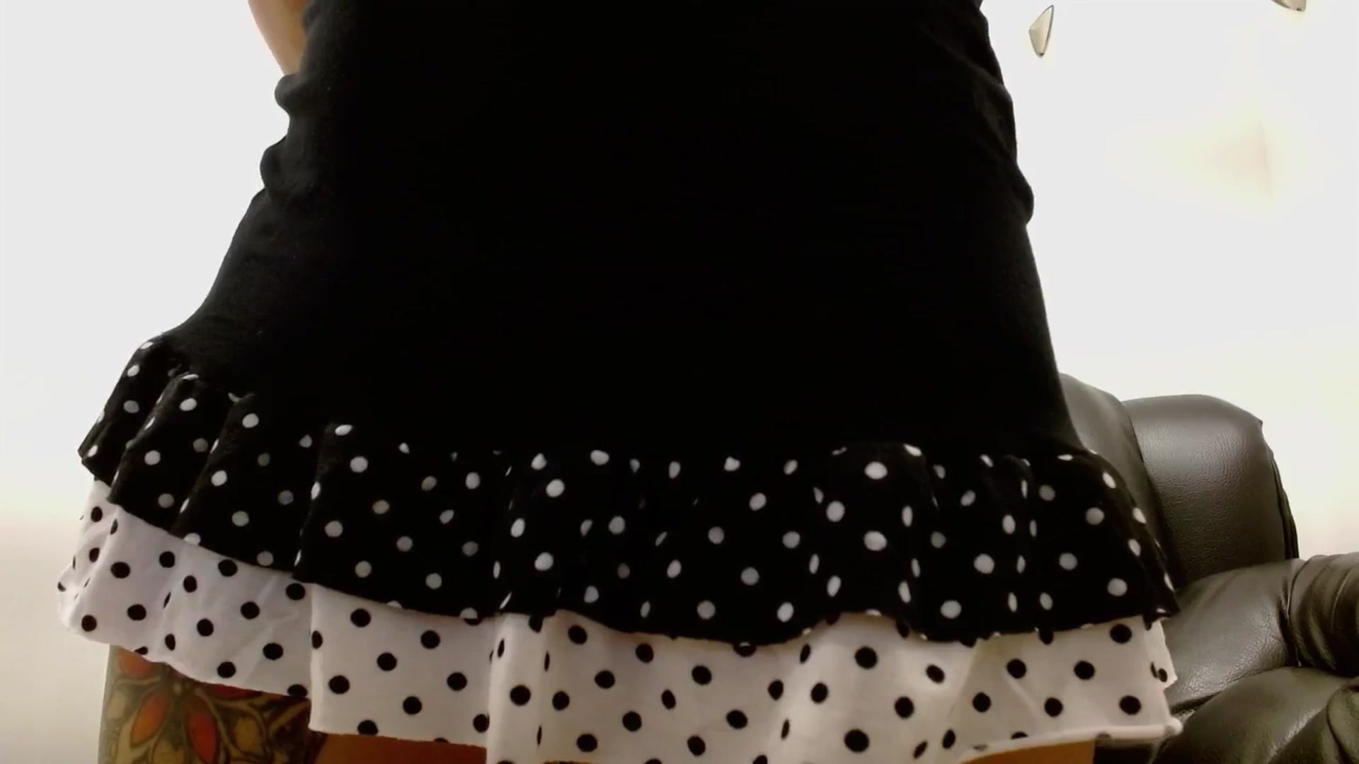 Gallery image thumbnail from Louisk's myfreecams stream on, 12/19/2024, 13:38 image 7 of 20