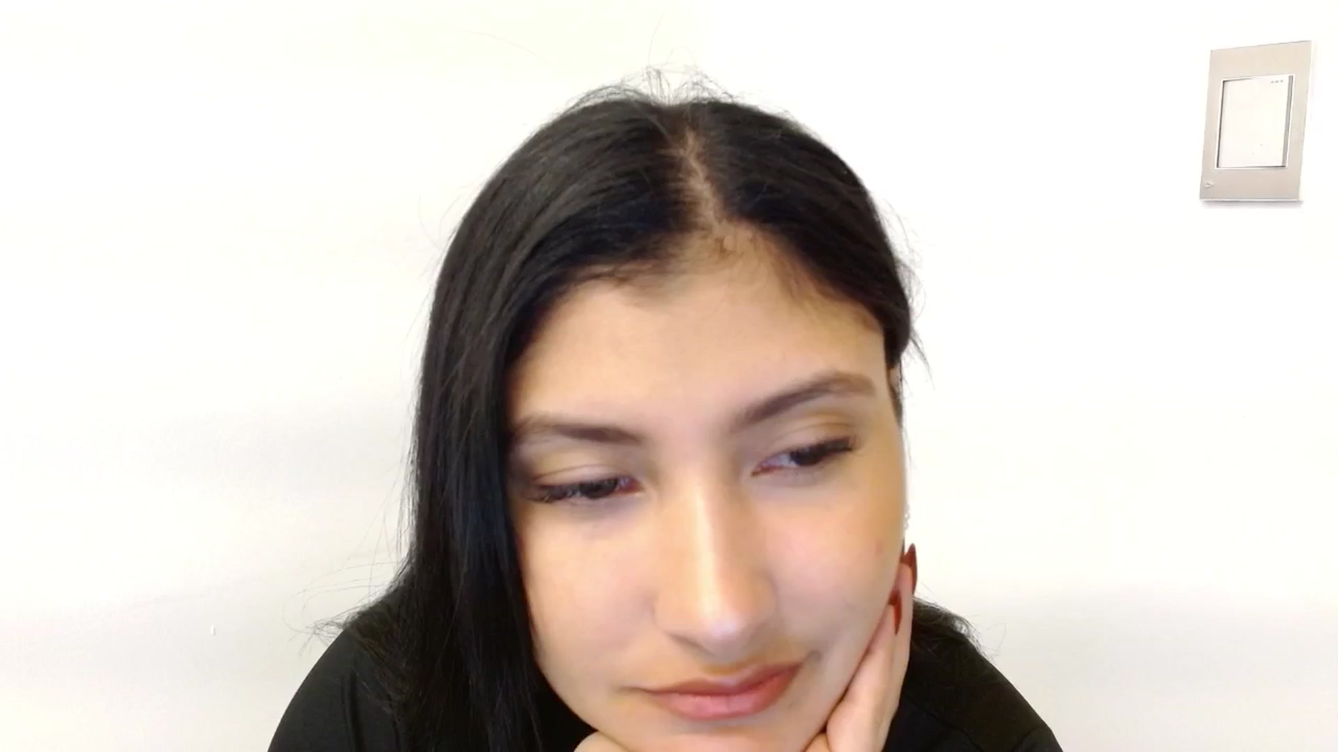 Gallery image thumbnail from Louisk's myfreecams stream on, 12/22/2024, 14:23 image 2 of 20