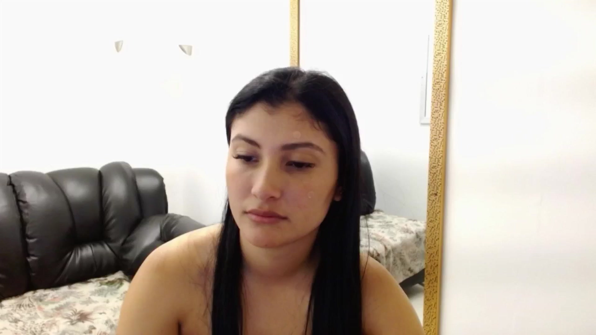 Gallery image thumbnail from Louisk's myfreecams stream on, 12/24/2024, 14:39 image 1 of 20