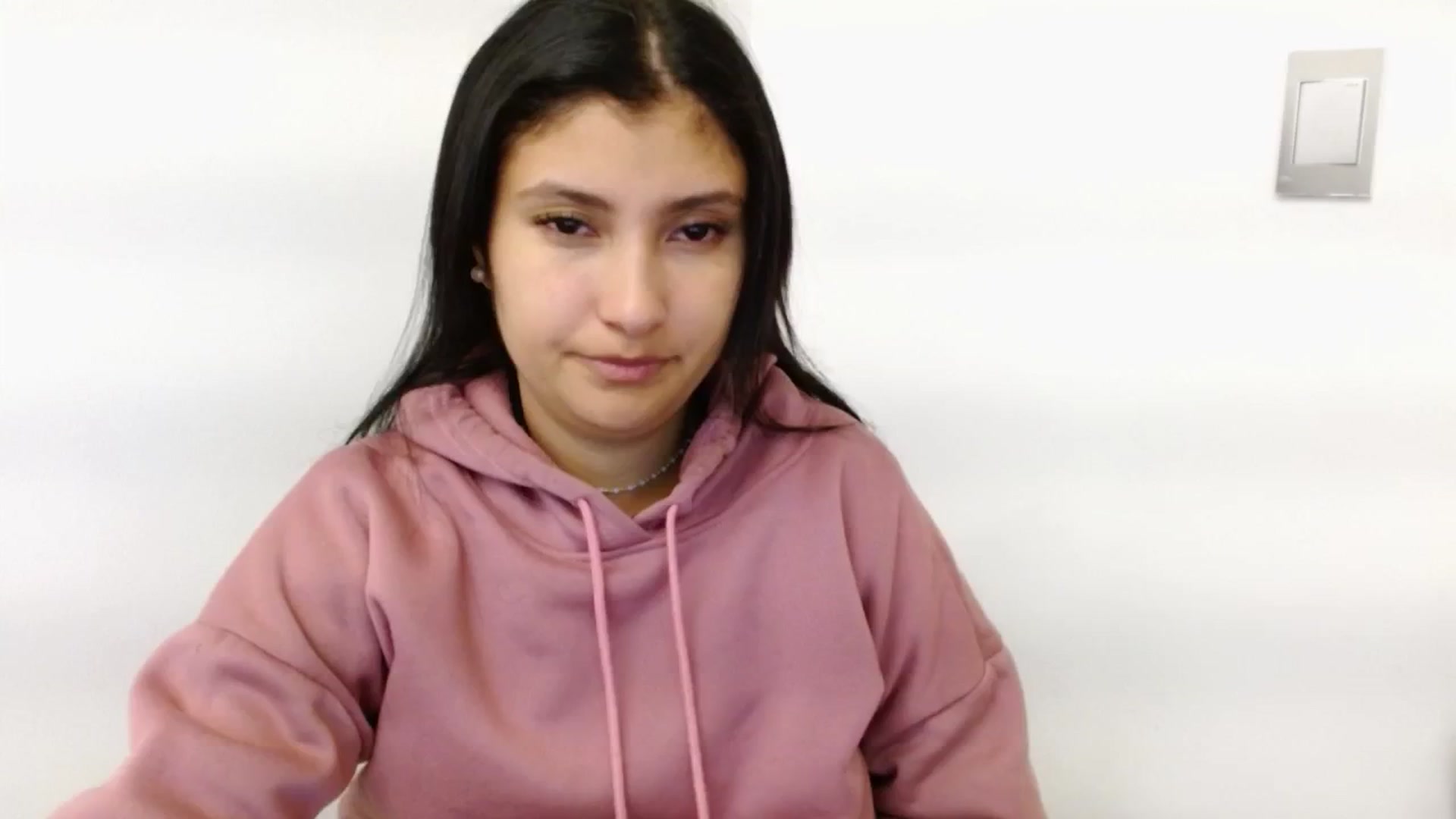 Gallery image thumbnail from Louisk's myfreecams stream on, 12/27/2024, 11:36 image 17 of 20