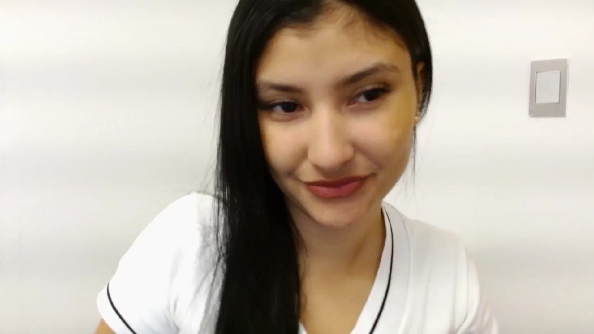 Gallery image thumbnail from Louisk's myfreecams stream on, 12/29/2024, 11:43 image 1 of 20