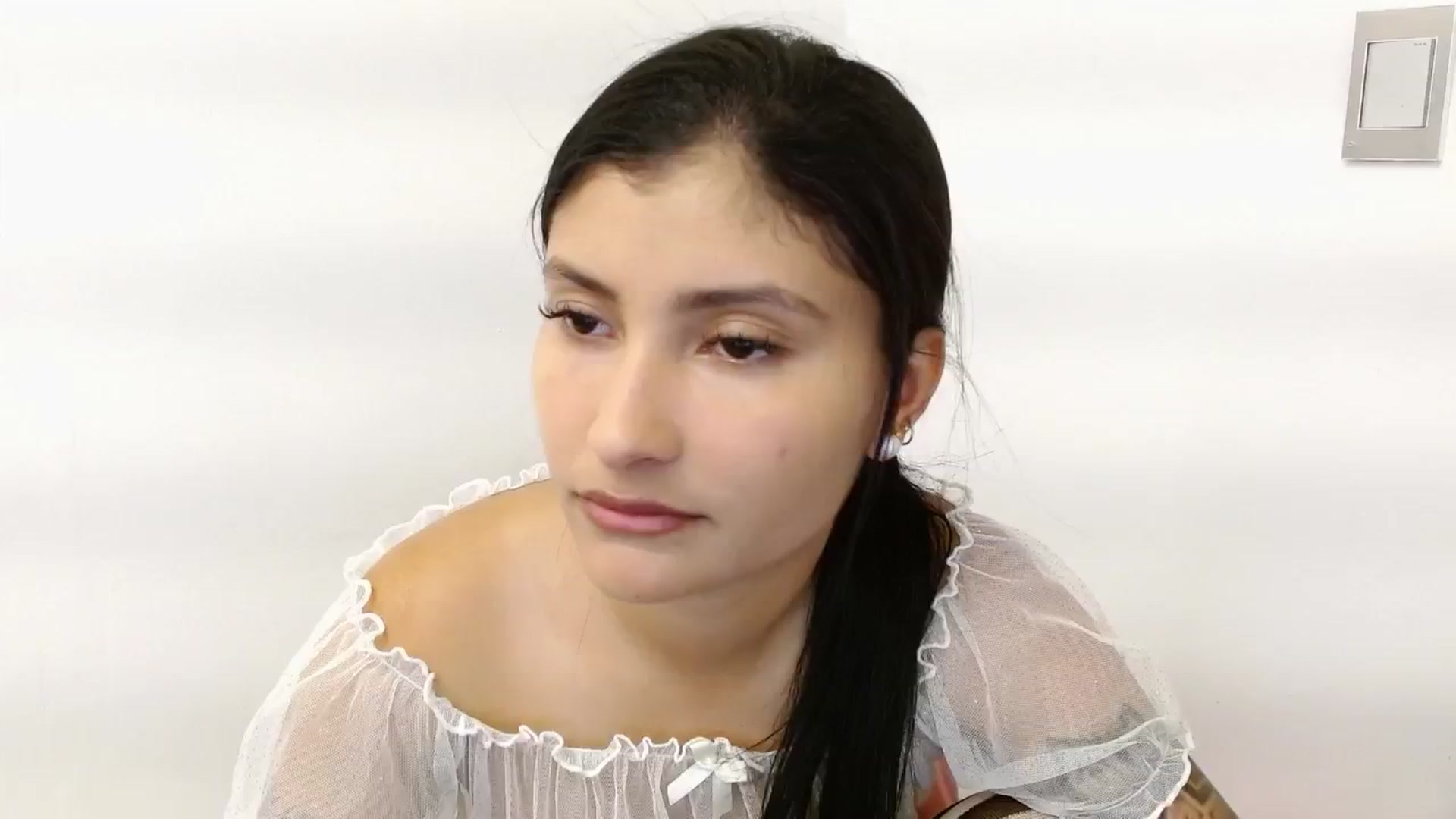 Gallery image thumbnail from Louisk's myfreecams stream on, 12/30/2024, 12:04 image 19 of 20