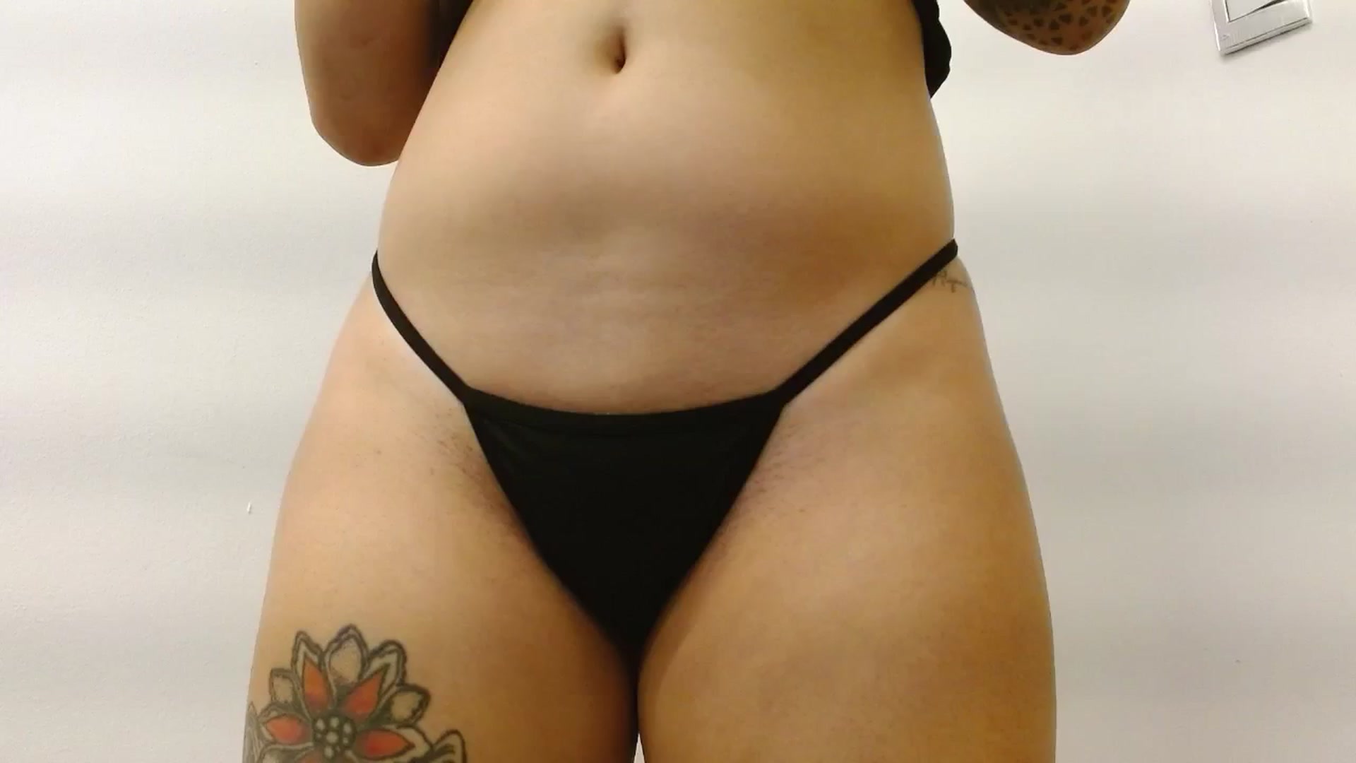 Gallery image thumbnail from Louisk's myfreecams stream on, 01/07/2025, 13:04 image 19 of 20