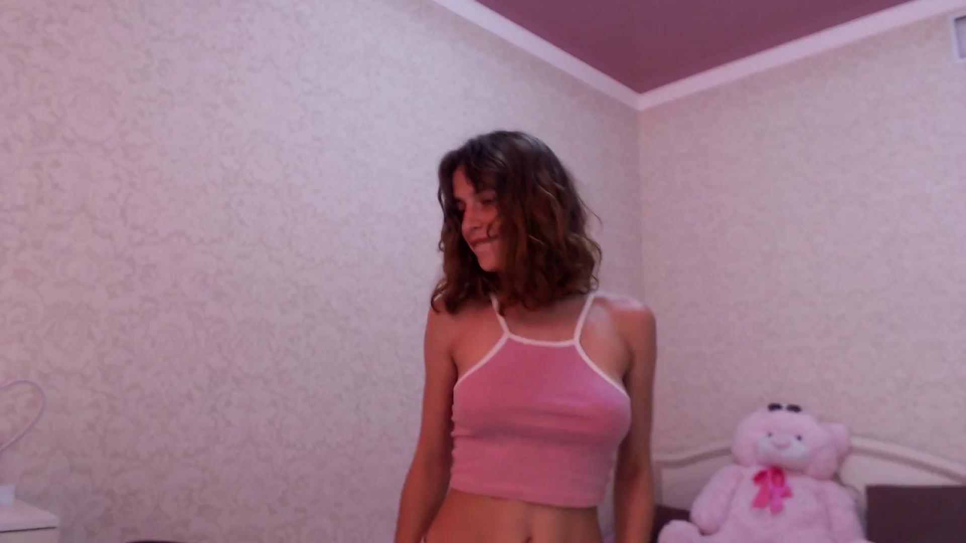 Gallery image thumbnail from Loulou_'s myfreecams stream on, 06/10/2024, 13:07 image 16 of 20