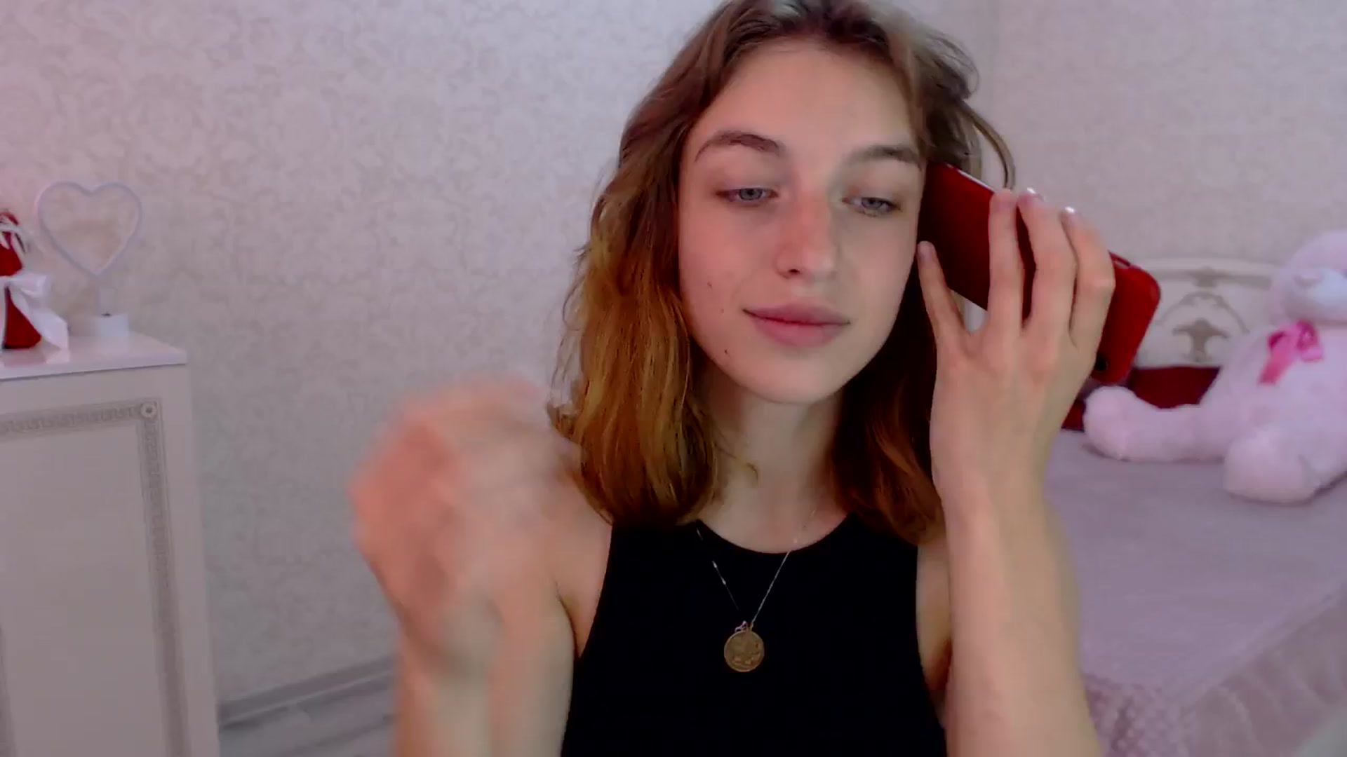 Gallery image thumbnail from Loulou_'s myfreecams stream on, 06/16/2024, 12:31 image 1 of 20