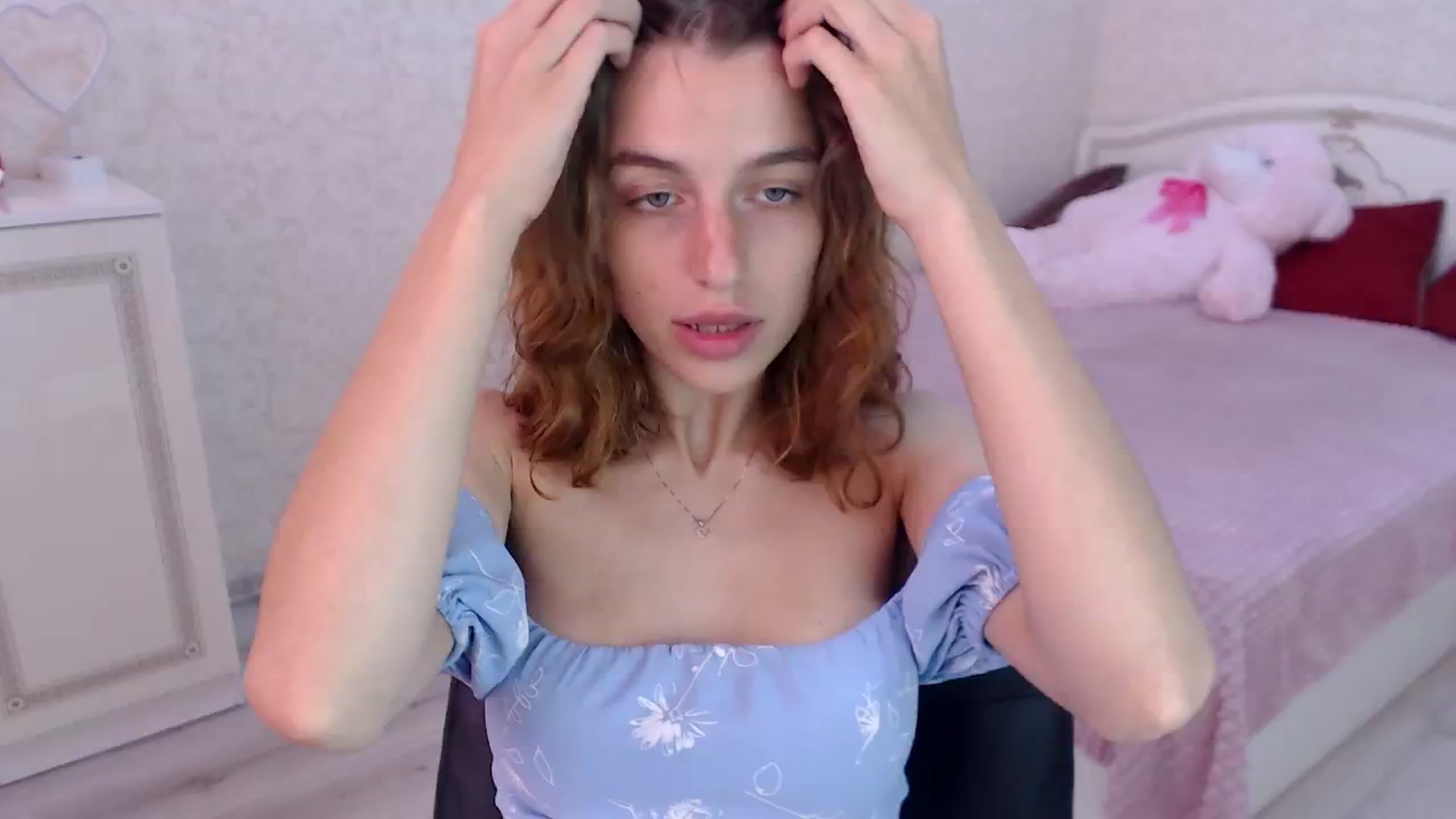 Gallery image thumbnail from Loulou_'s myfreecams stream on, 06/19/2024, 12:49 image 20 of 20